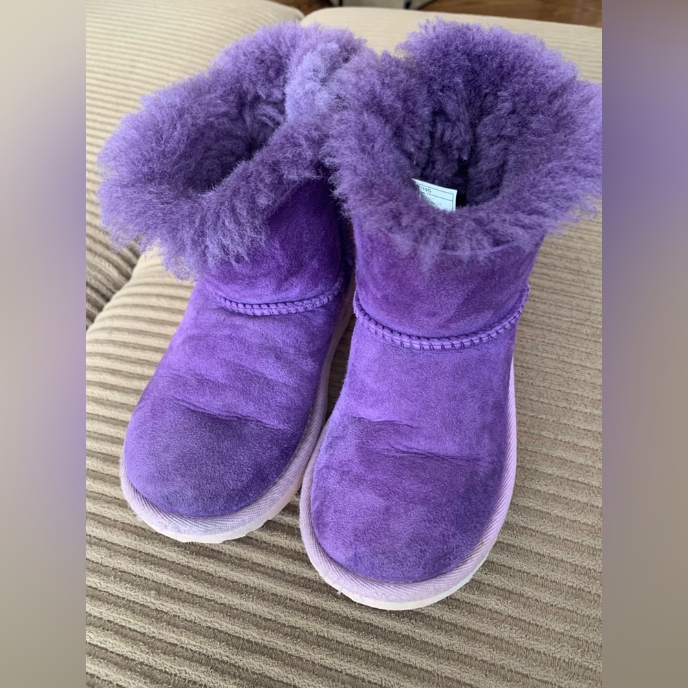 Toddler UGGS size 11